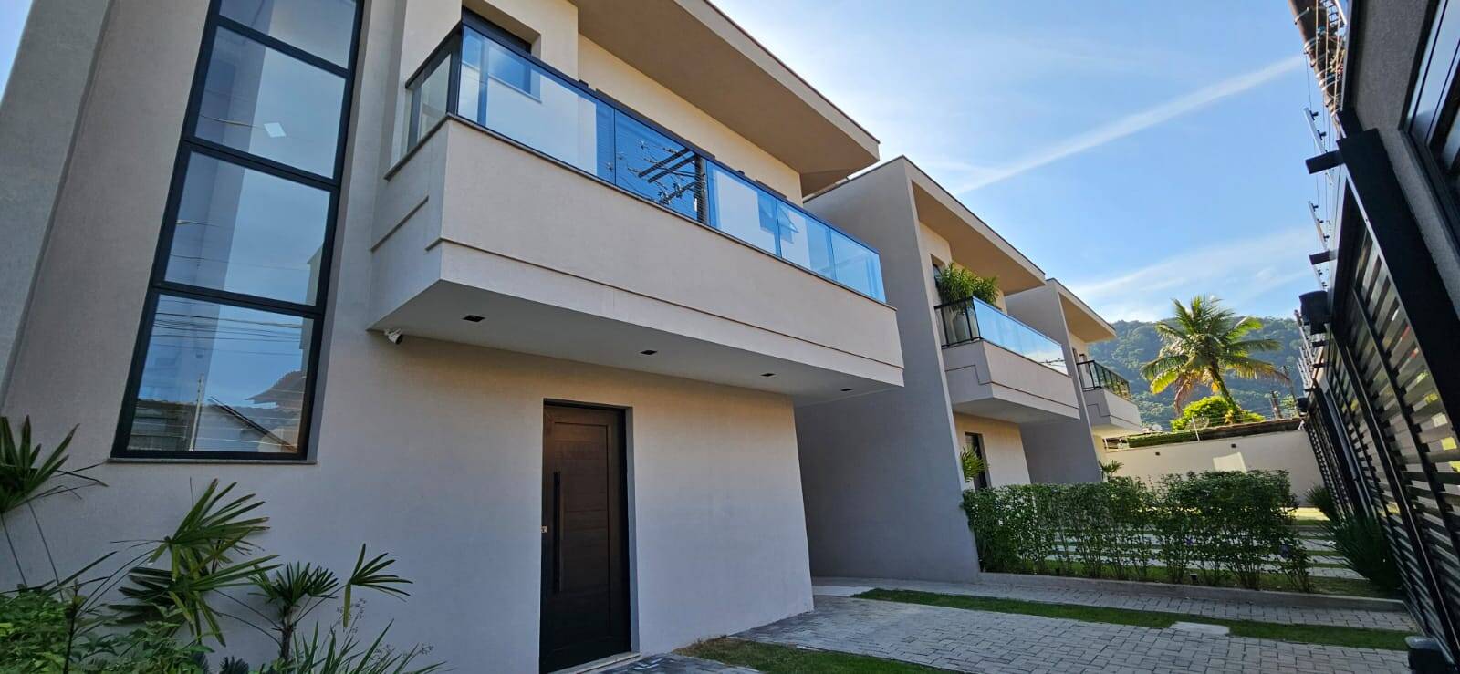 #238 - Casa para Venda em São Sebastião - SP