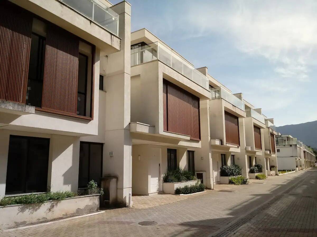 #243 - Casa para Venda em São Sebastião - SP