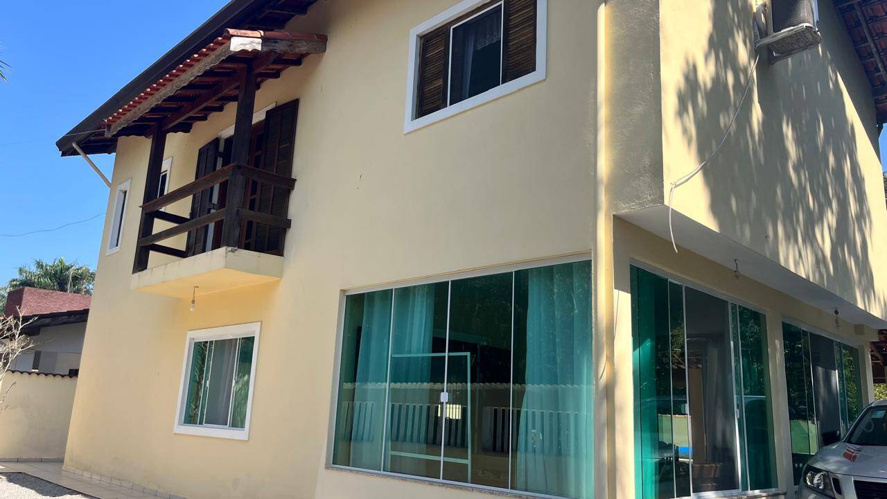 #325 - Casa para Venda em São Sebastião - SP