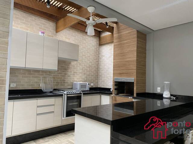 Casa para Venda em São Sebastião - 4