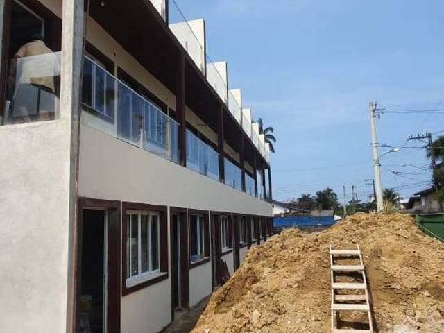 Casa para Venda em São Sebastião - 2