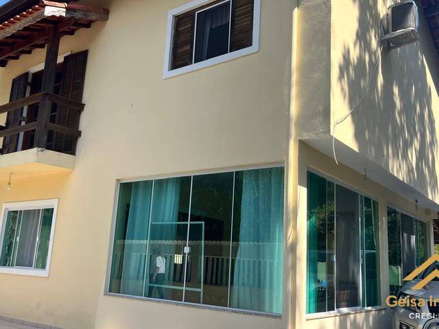 #325 - Casa para Venda em São Sebastião - SP
